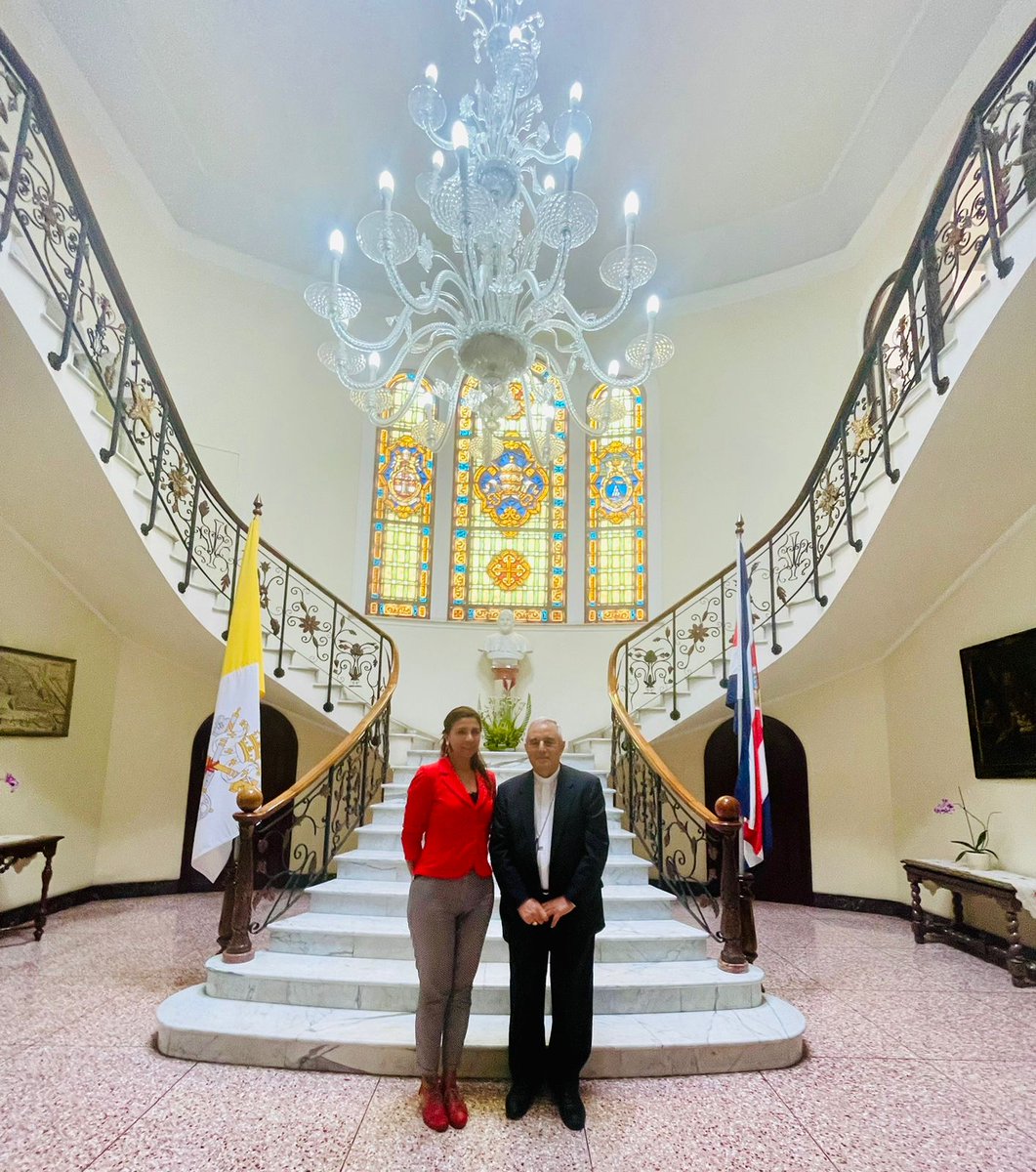 echilecostarica's tweet photo. Hoy se realizó visita de cortesía al Nuncio Apostólico en Costa Rica, Monseñor Bruno Musarò. Compartimos reflexiones sobre panorama diplomático en general y relaciones históricas de Santa Sede con Costa Rica y países de Latinoamérica y el Caribe. https://t.co/j9dox7uOJl