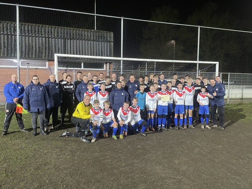ScRijssen's tweet photo. Waar een kleine club, groot in kan zijn… https://t.co/QwZgAemSZn https://t.co/WLx2DPNDPk