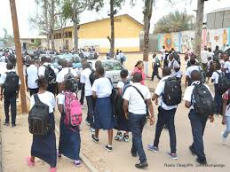 GuyZebo's tweet photo. Laissez ceux-là qui partent à l'école partir à l'#école, ne le découragez pas, vous n'avez pas le même #destin. Lorsque vous serez en mesure de réunir une équipe d'#esprit #maître, vous saurez à quel point c'est important d'être entouré des #personnes #intelligentes! https://t.co/mAXfZO4iWf