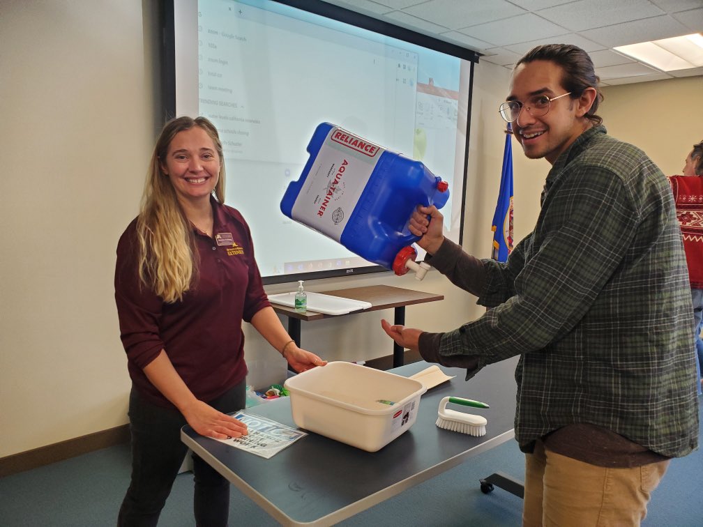 August from Dream of Wild Health was the winner for our #handwashing stand. He was SO EXCITED. Thanks Dream of Wild Health for your commitment to growing safe, healthful food for Minnesotans and sending a number of your staff to today’s training <a href="/DreamWildHealth/">Dream of Wild Health</a> 🥕 🥬
