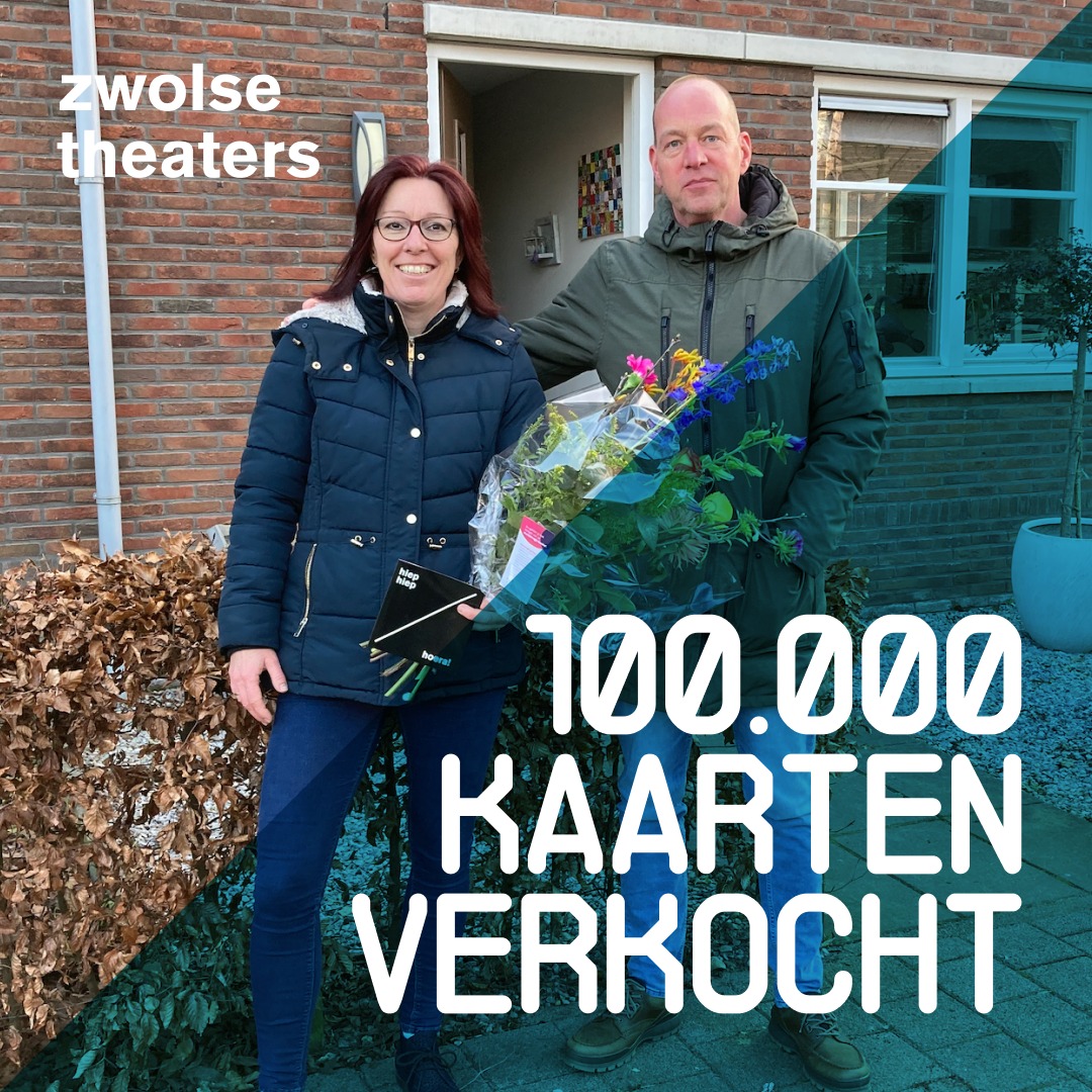 Er zijn maar liefst 100.000 kaarten verkocht voor het huidige theaterseizoen! Dat verdient natuurlijk een feestje!🎁 Zondag 12 februari is de 100.000e kaart verkocht aan de familie Weerman uit Zwolle voor Grease De Hitmusical. De kaartkopers zijn blij verrast 💐