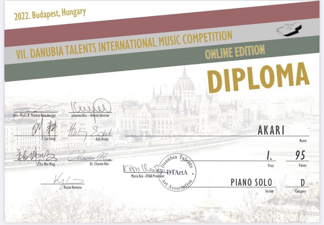 生徒と一緒に、ハンガリー、フランスのオンラインコンクールを受けてみて、入賞させて頂きました✨生徒さまはフランスで２位、私はハンガリーで1位、こんな時代だからこその機会🏅🎹結果よりも、頑張っているその姿、歌心を大切にしていた姿に私も尊敬の眼差しです👏

#ピアノ　#オンラインコンクール
