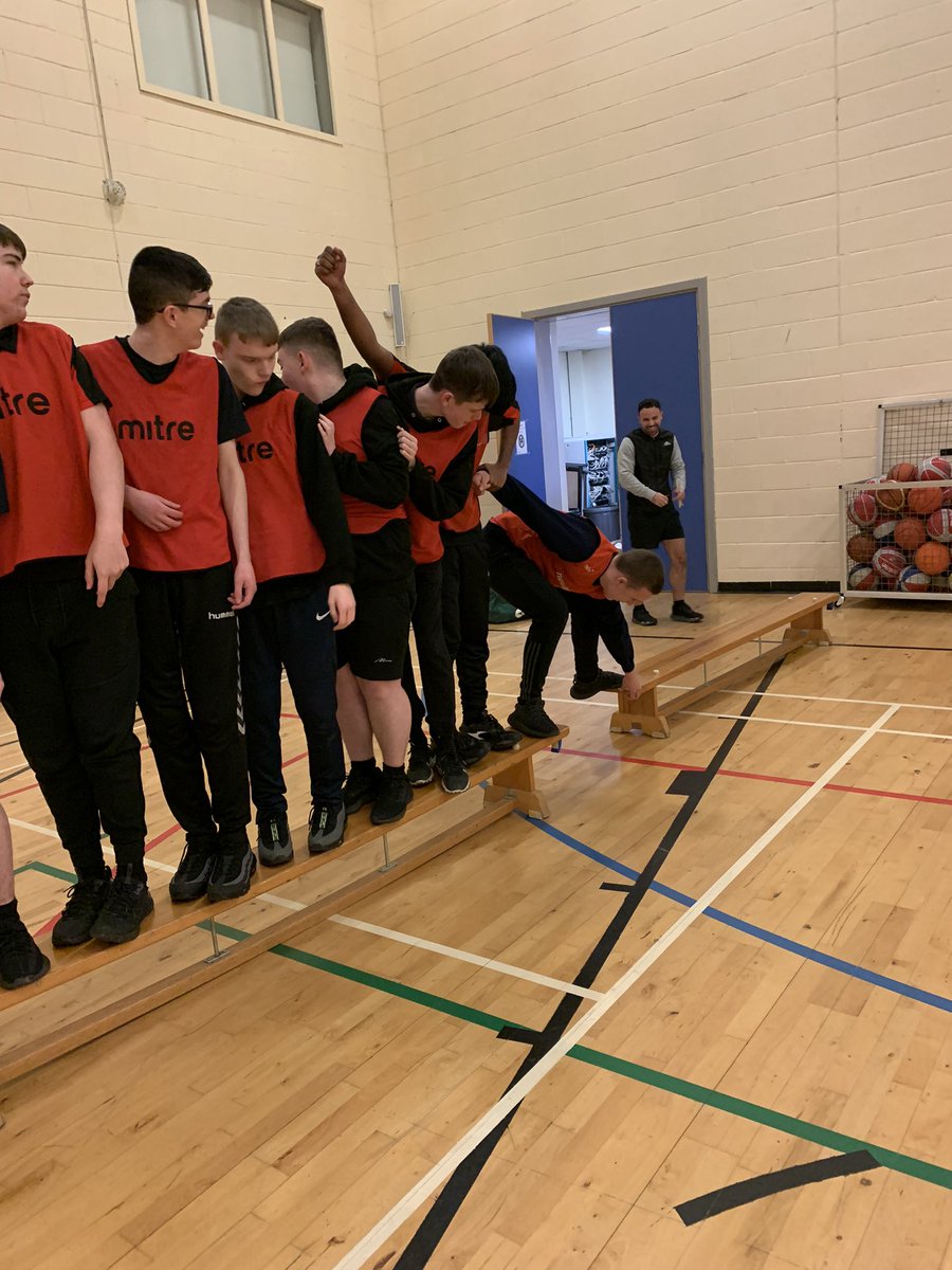 StMargaretM_PE's tweet photo. Team dynamics was our focus in N5/Higher today #socialfactor
#teamworkmakesthedreamwork https://t.co/JtSmNw3Jh3