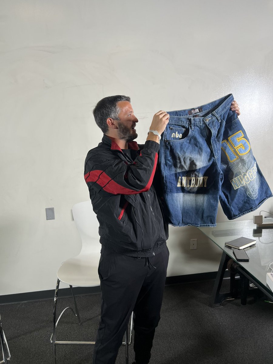 SwAgtron3030's tweet image. @WorldWideWob Wob! Thanks for hosting us. Take care of the Melo jorts. The number one short choice for real hoopers