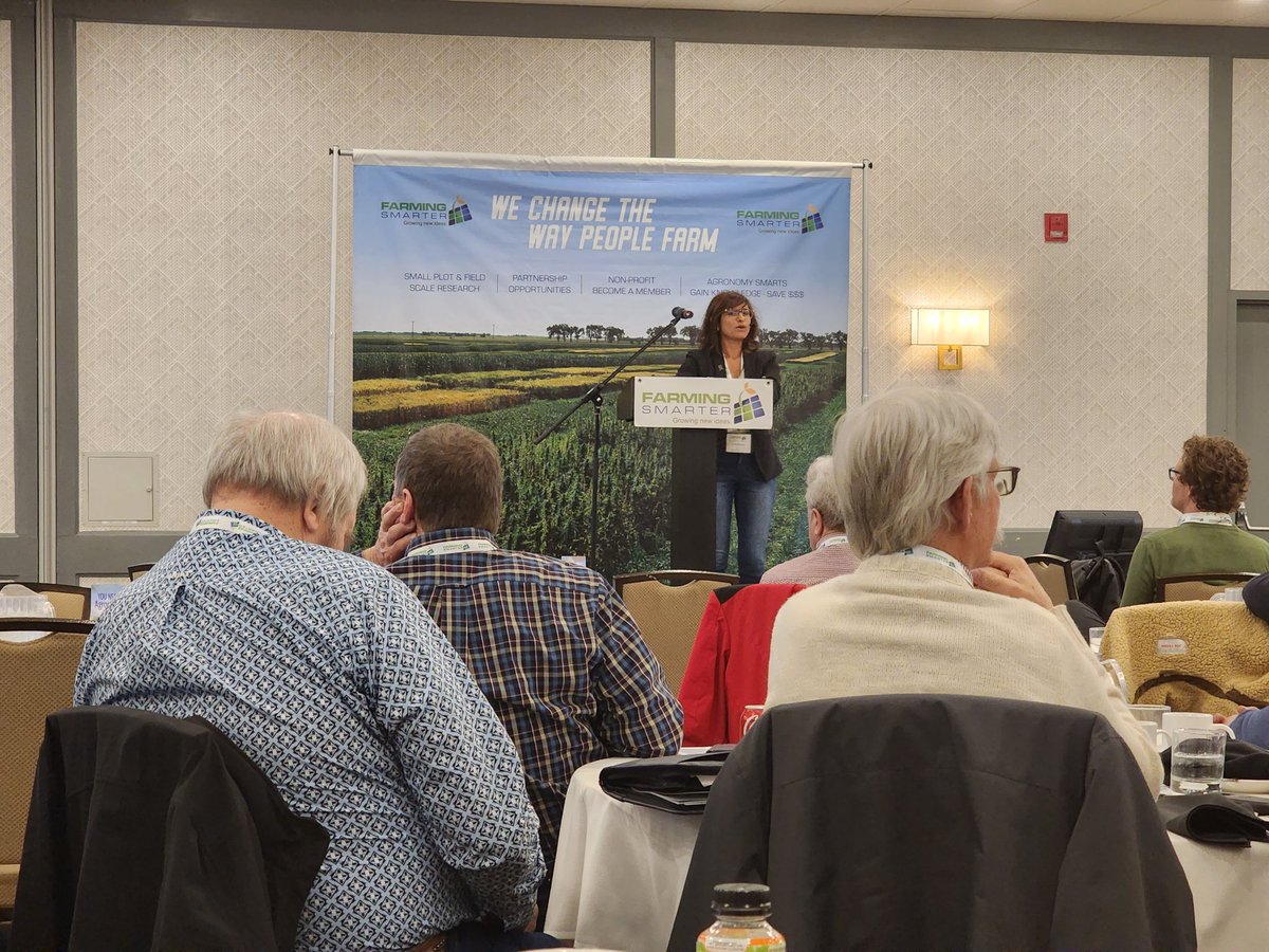 FarmingSmarter's tweet photo. Yikes! Bacterial leaf streak is on the rise in Alberta fields 😬.
Thankfully, @ConstanzaFleit showed us how to properly identify and report the problem at #FSConf23!
A big thank you to @chinridge for sponsoring this great session! https://t.co/9ay5ntxBbH
