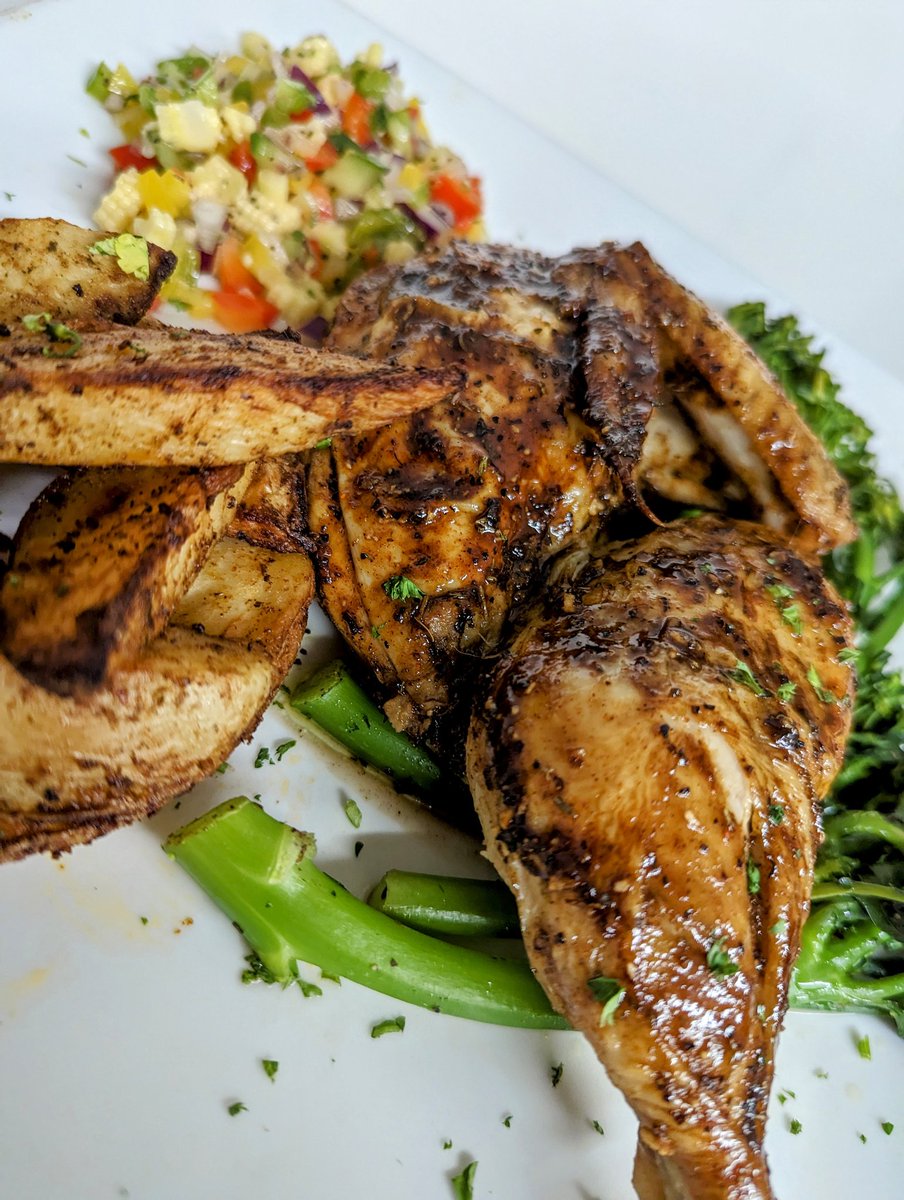InnWoodyinn's tweet photo. Caribbean inspired half roast chicken! Yum! #spicy #rum #yummyfood https://t.co/uiD27gIm2h