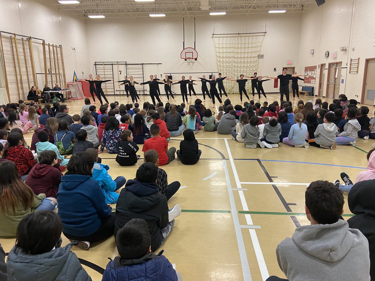 Thank you to <a href="/WpgContemps/">@wpgcontemps</a> for sharing your creativity, knowledge and talents with us at Lord Selkirk. 

<a href="/toujouramie/">Amie L Johnston</a> @gkatchanoski @WinnipegSD