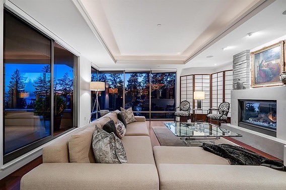 🔥$1M BELOW ASSESSMENT 🔥 
📍 4954 Meadfeild Rd, West Vancouver
✅ JUST REDUCED TO $3,998,000
🏡 OPEN HOUSE: FEB 18 &amp; 19 | 2-4 PM 

Exceptional 2 level, 3 bd 4 bath residence in West Van’s most sought after Headland Park' offers spectacular sunset views &amp; indoor-outdoor lifestyle