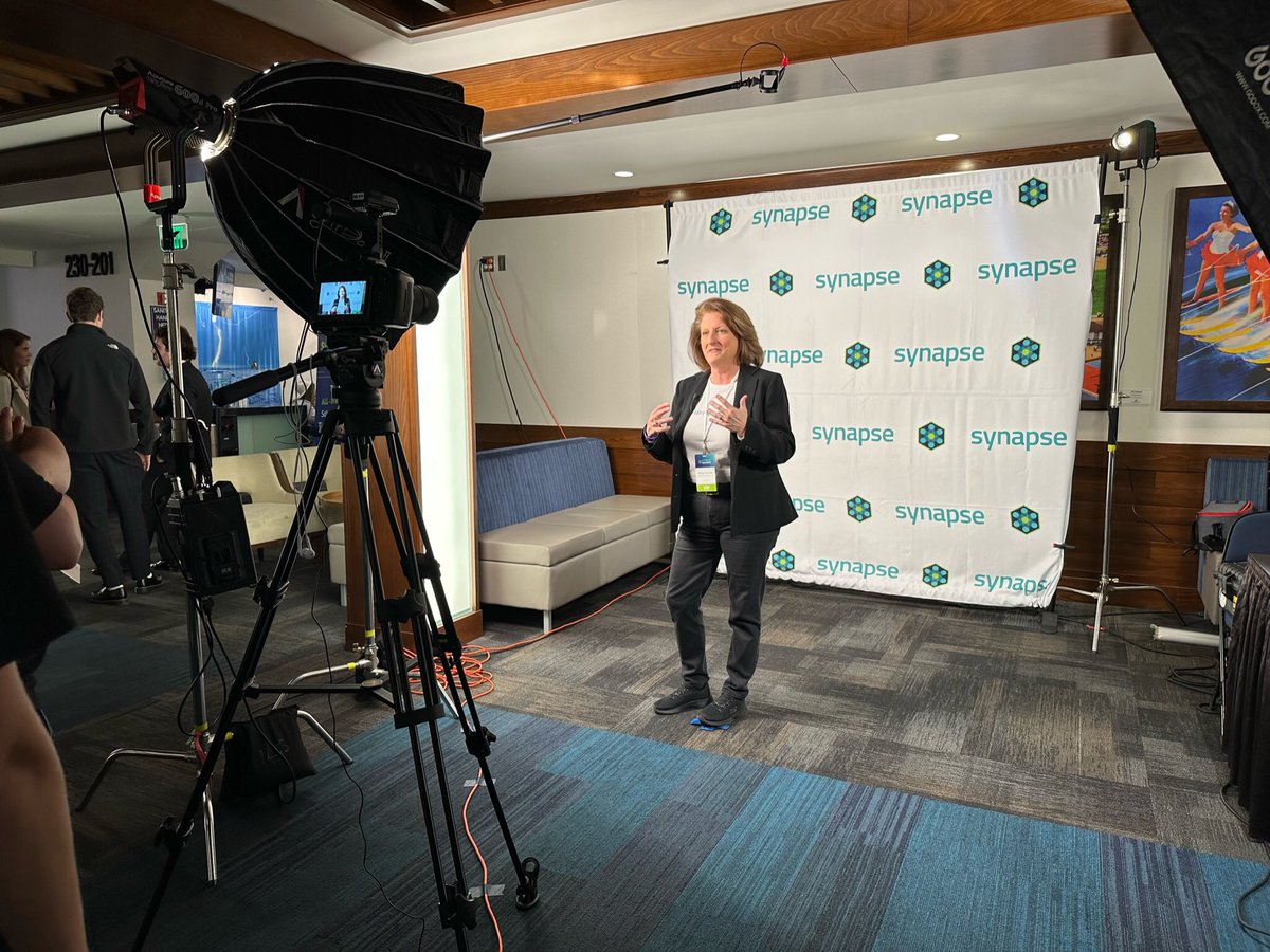 ReneeWarmack's tweet photo. After the #SocialEntrepreneurship Panel session, I was asked to share my @SynapseFL journey. 🤗💜Thx @TheRocketManBK #StuartSmith #MarkGesner #JaredHammock  @BenSeverBiz @phoenixinnofl @OmniPublic 🙏 for a grt time. 
#Filmmaker #ChangeAgent https://t.co/pX6tiG73Qw