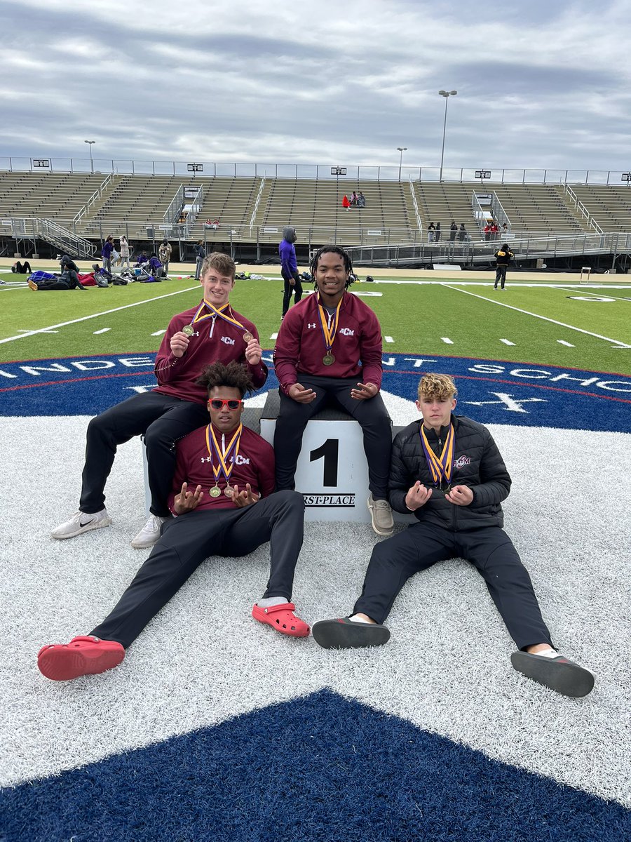 C4m_10's tweet photo. First Varsity Meet First in 4x2 and 3rd In 4x1 https://t.co/PczTgKns1P