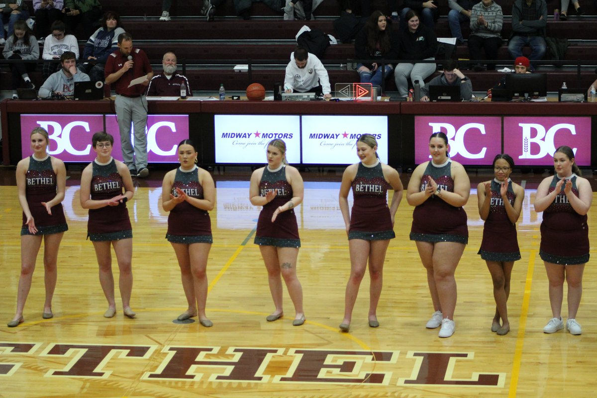 ThreshersSports's tweet photo. At halftime of the men's basketball contest yesterday we recognized our KCAC Teams of Character along with some outstanding individual accomplishments from this fall and earlier this spring. #RollOn #WeAreThreshers https://t.co/4qajURgZoG
