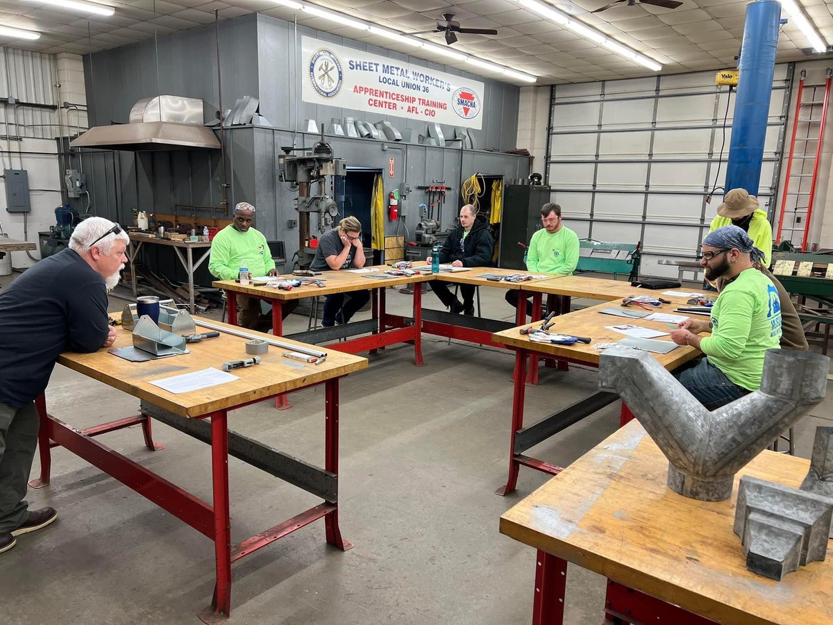 MissouriWorks's tweet photo. More hands-on experience in the field for our Springfield &amp; St Louis Pre-Apprenticeship students! Thanks to @sheetmetal36 &amp; @BACADCSTL for letting us explore careers in your trades. https://t.co/MjO3jW4Ry5
