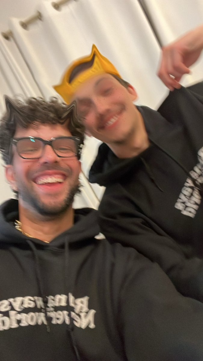 Two runaways on the loose <a href="/andrewfine_/">AndrewFine.eth</a>