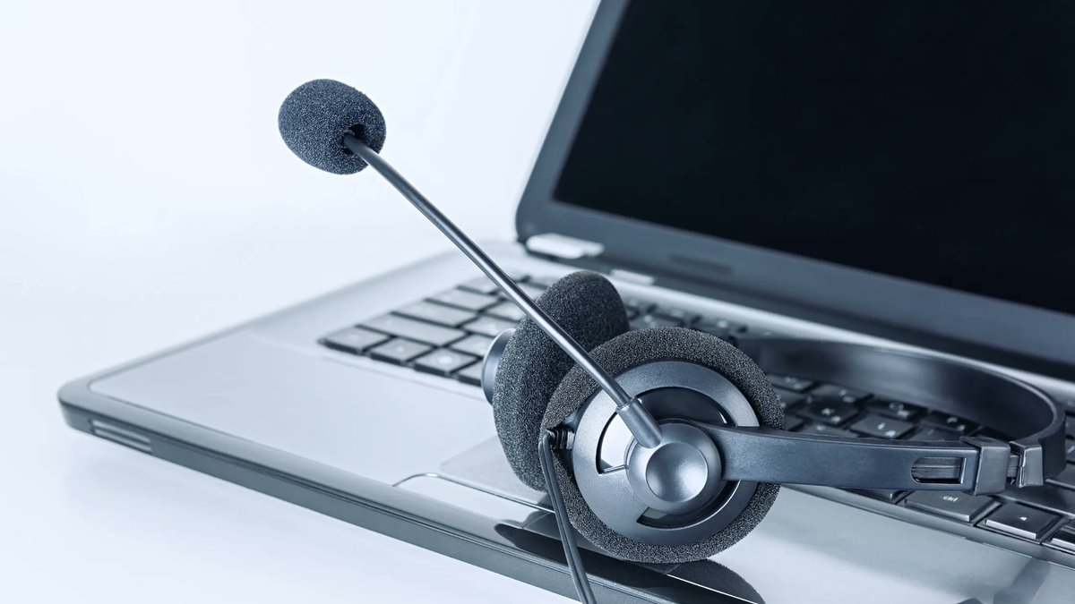 EvanKirstel's tweet photo. You should just plug in your device and everything will work perfectly right? Well that's often not the case. Learn from @tekvizion's own Darlene Smith about the importance of #devicetesting. #collaboration #UCaaS
 
https://t.co/cXhbxhYNQp https://t.co/EvOBQY6wpR