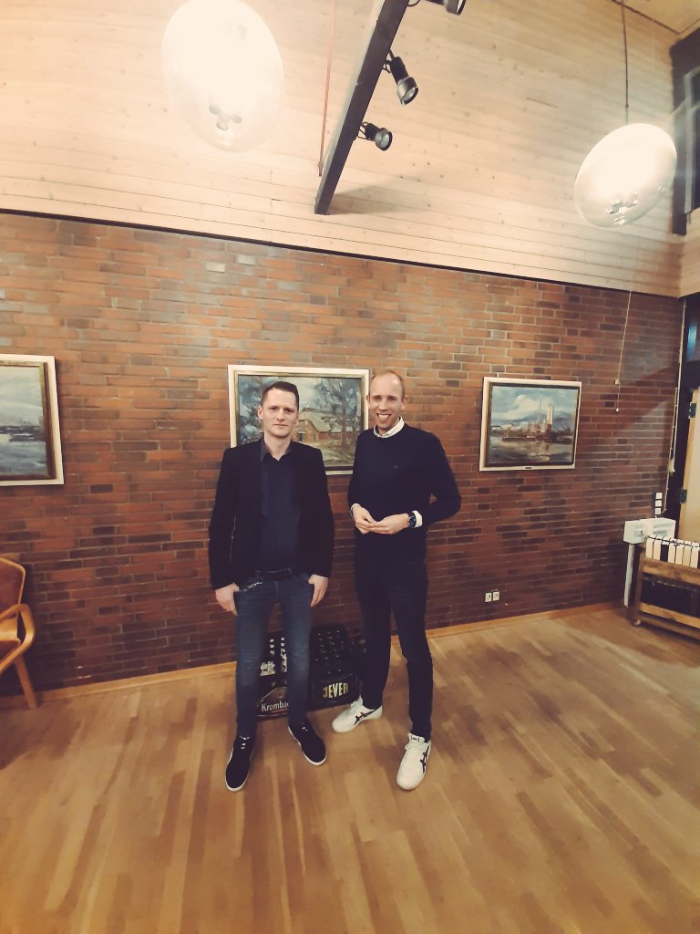 Ich wurde gerade zum dritten Mal mit 100% zum SPD-Ortsvereinsvorsitzenden gewählt.
Vielen Dank für das Vertrauen. 
Mit dabei unser MdB Dennis Rohde <a href="/spdbt/">SPD-Fraktion im Bundestag</a>, der uns spannende Einblicke aus Berlin gegeben hat.