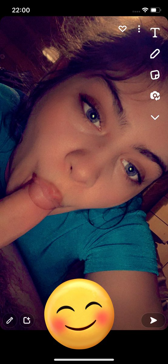 Kissamira4's tweet photo. RT és ajandék kepet kapsz 😍👑 https://t.co/0lG31x5lR4