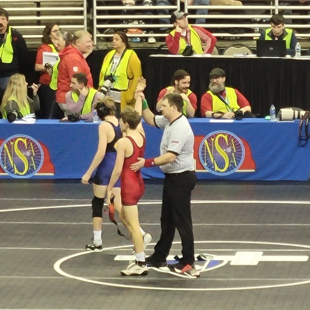 DC_Scouts's tweet photo. Hayden gets the Scouts started with a pin over Baker at 106. https://t.co/4SvvugO8PZ