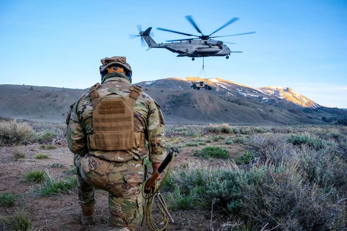 AirMobilityCmd's tweet photo. ICYMI: #DevilRaiders from the @621CRW trained with @MarineCorpsMountainWarfareTrainingCenter in CA recently.
These #MobilityWarriors used this #Joint training to intentionally and actively hone their tactical and technical competencies. #MG23 #ReadyNow https://t.co/NcyPNhPS2t