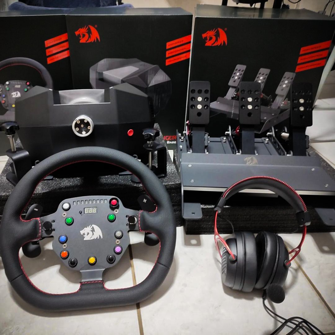 RedragonBR's tweet photo. E o Raphael Silva do @YouRaceBR já está com o GT32 pronto pra pisar no acelerador e vencer todas as corridas! 🏁
🚦Utilize o cupom YOURACEGT32 na compra do seu GT32 na https://t.co/yP5fIM3Yca
#YouRace #automobilismo #new #gt32 #simuladordecorrida #esports https://t.co/0RgjcAz2oE