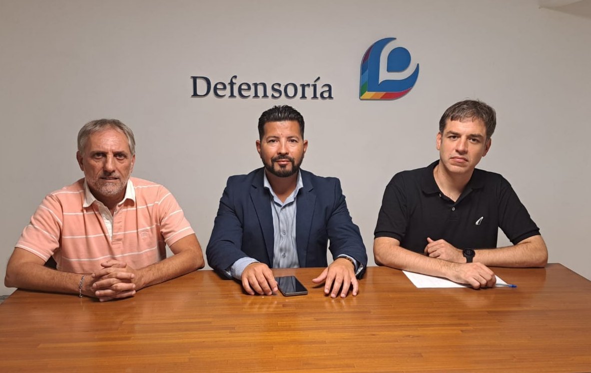 JResponsableBA's tweet image. 💚 En el marco de la semana del Juego Responsable,el Dir. General Mauro Guevara,mantuvo encuentro con el Observatorio de Adicciones y Consumos Problemáticos de la @defensoriaPBA

👉 El objetivo es avanzar en gestiones articuladas para prevenir el juego patológico y problemático.