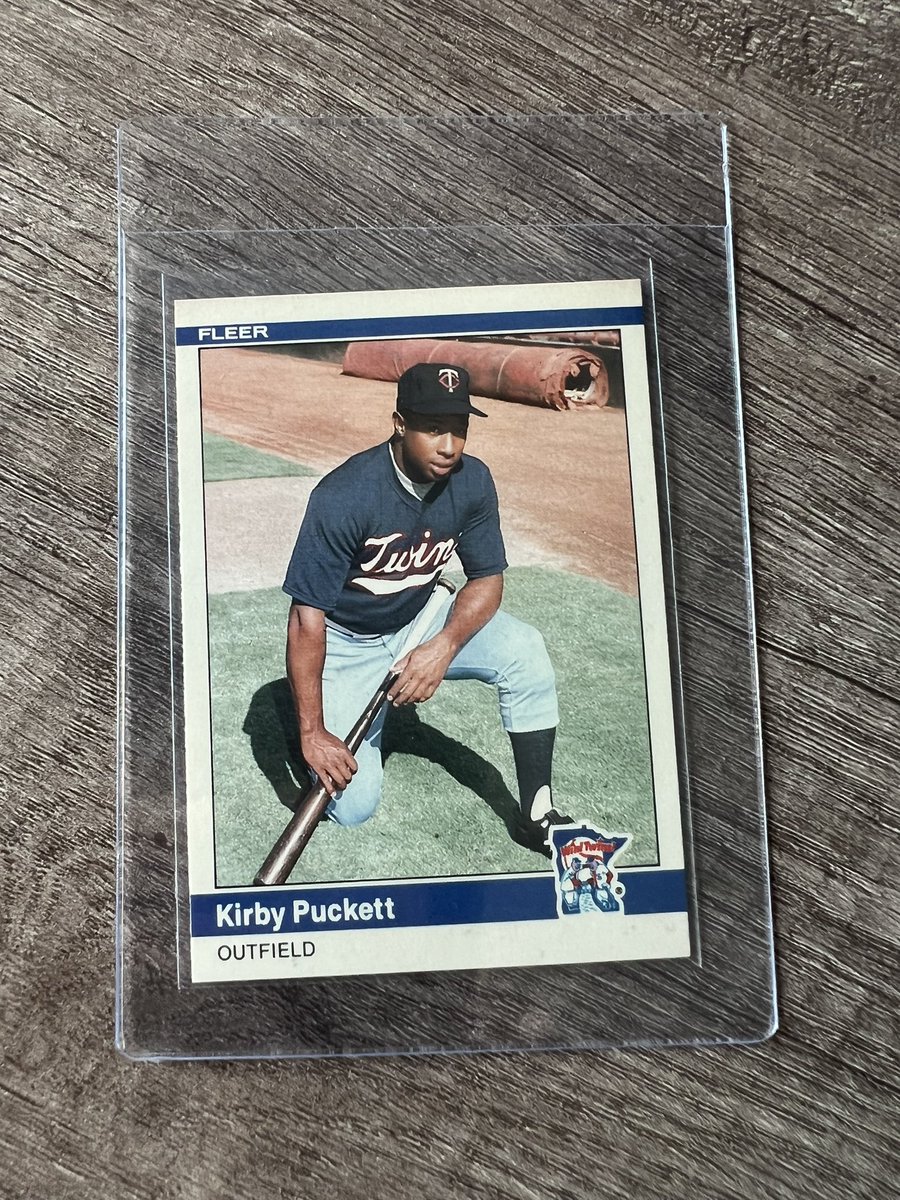 MexiCubs's tweet photo. This is #15 of my #Top25 cards
#KirbyPuckett #FleerUpdate #1984 #VintageCards #Twins https://t.co/9vDqeZ2JDh