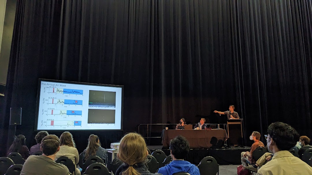 Throwback to #IAVCEI2023 in Rotorua, were I presented our research linking multiphase turbulence and the destructiveness pyroclastic currents. A publication of this is in preparation and will hopefully be accessible soon. #turbulence #volcanology #multiphasephysics #fluiddynamics