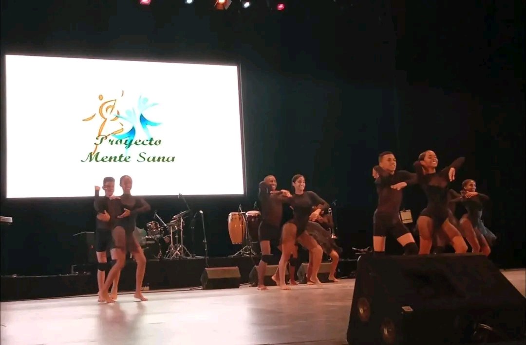 bello_yoandy's tweet photo. Hermosa Gala Cultural dedicada al "Día del Instructor de Arte", al celebrarse el próximo 18 de Febrero.
El lugar escogido fue el Teatro Heredia de nuestro #SantiagoDeCuba.

#JuntarYVencer, #MejorEsPosible. https://t.co/GWCU7is590