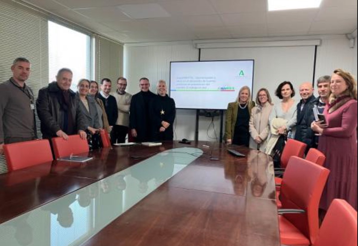 EsPapageno's tweet photo. #Cádiz, elegida para desarrollar un proyecto europeo de prevención del suicidio 🎗️‘ImpleMENTAL’ 
@saludand 

Eva Pajares: En la coyuntura actual la salud mental y la prevención del suicidio son una demanda clave de la población a la que no dar la espalda   https://t.co/5NIbiTiwHK https://t.co/Joh56MB80I