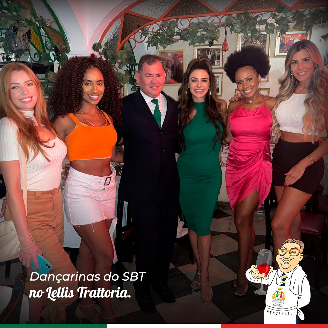lellistrattoria's tweet photo. Dançarinas do SBT aproveitam a pausa nas gravações e visitam o Lellis Bela Cintra.
È Vero. É Lellis. 42 anos de tradição.
#sp #sãopaulo #jardinssp #restauranteitaliano #restaurantesp #lellistrattoria https://t.co/iMonerrZR4