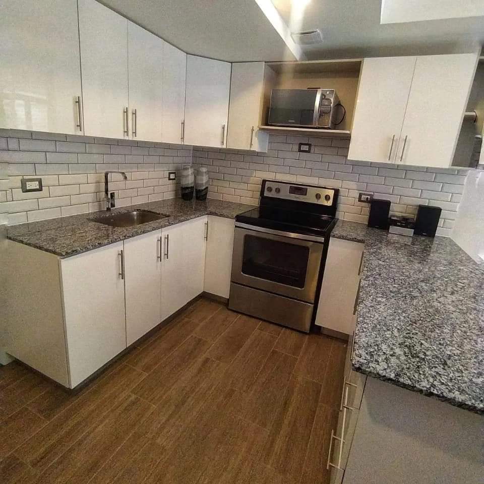 BonanzaBRGT's tweet photo. Apartamentos aun disponibles en zona 11, a pocos metros de Novicentro. 
Nuevos, de 2 dormitorios,  2 baños y 2 parqueos en 6to nivel a Q1,032,923, enganche 10% mínimo y cuotas a 25 años.
☎️ 3360 7044 / 3317 2667
#respaldofha #fha #compradeapartamento #bienesraices https://t.co/O8Ttll0uEn