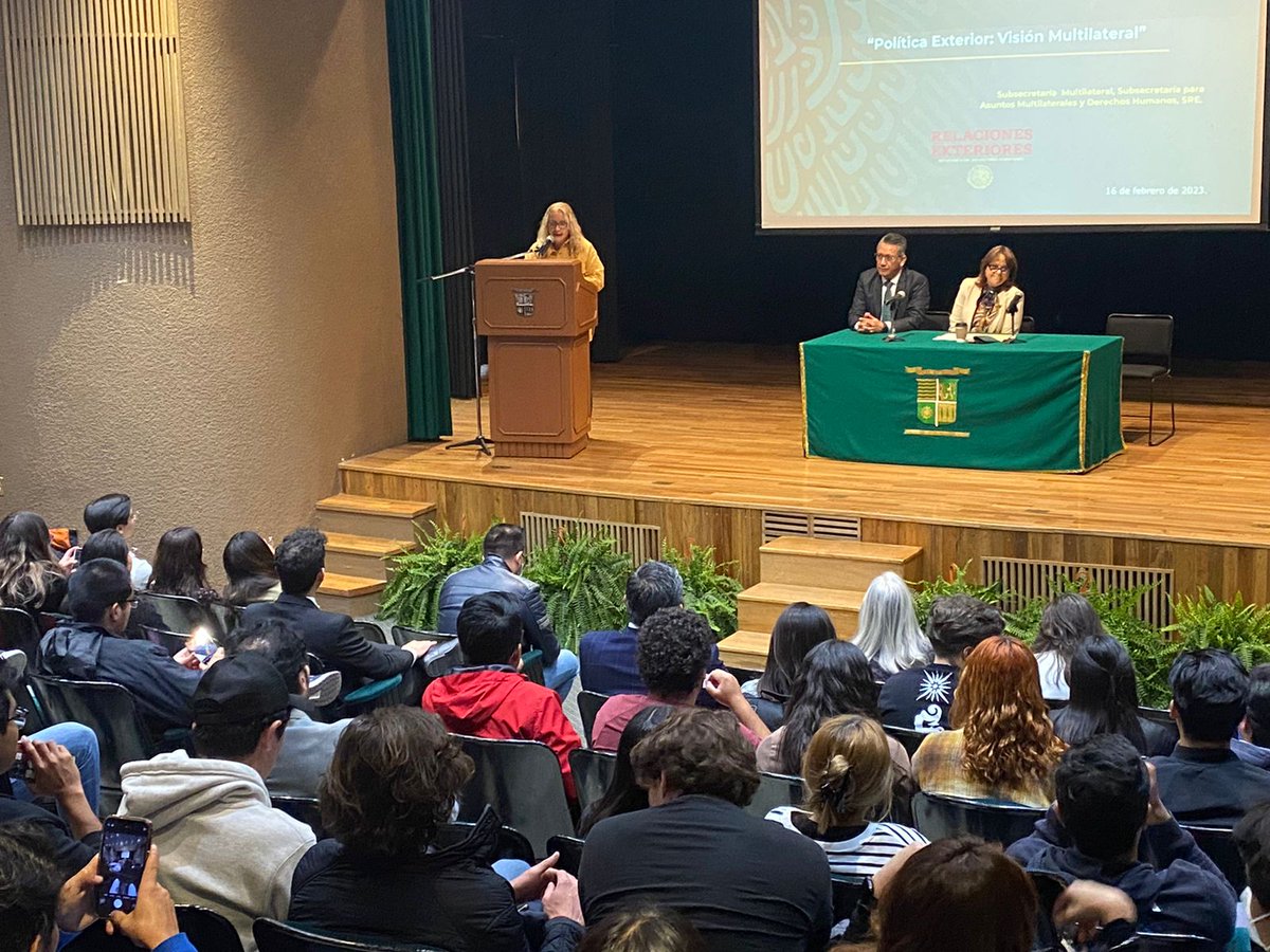 uicmx's tweet photo. #orgulloUIC Hoy se llevó a cabo la conferencia "Asuntos Multilaterales y Derechos Humanos" con la Mtra. Martha Delgado Peralta como ponente, Subsecretaria de Relaciones Exteriores y egresada UIC de Pedagogía, quien compartió su postura ante la política exterior de nuestro país.🇲🇽 https://t.co/eLD7D3sVCQ