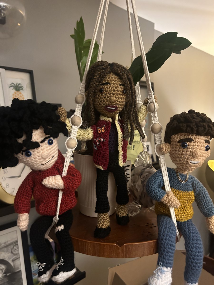 BethSumm's tweet photo. Adding to my #SupermanAndLois collection with Natalie Irons! @cwsupermanlois #crochet #Amigurumi https://t.co/gS7WhpQyml