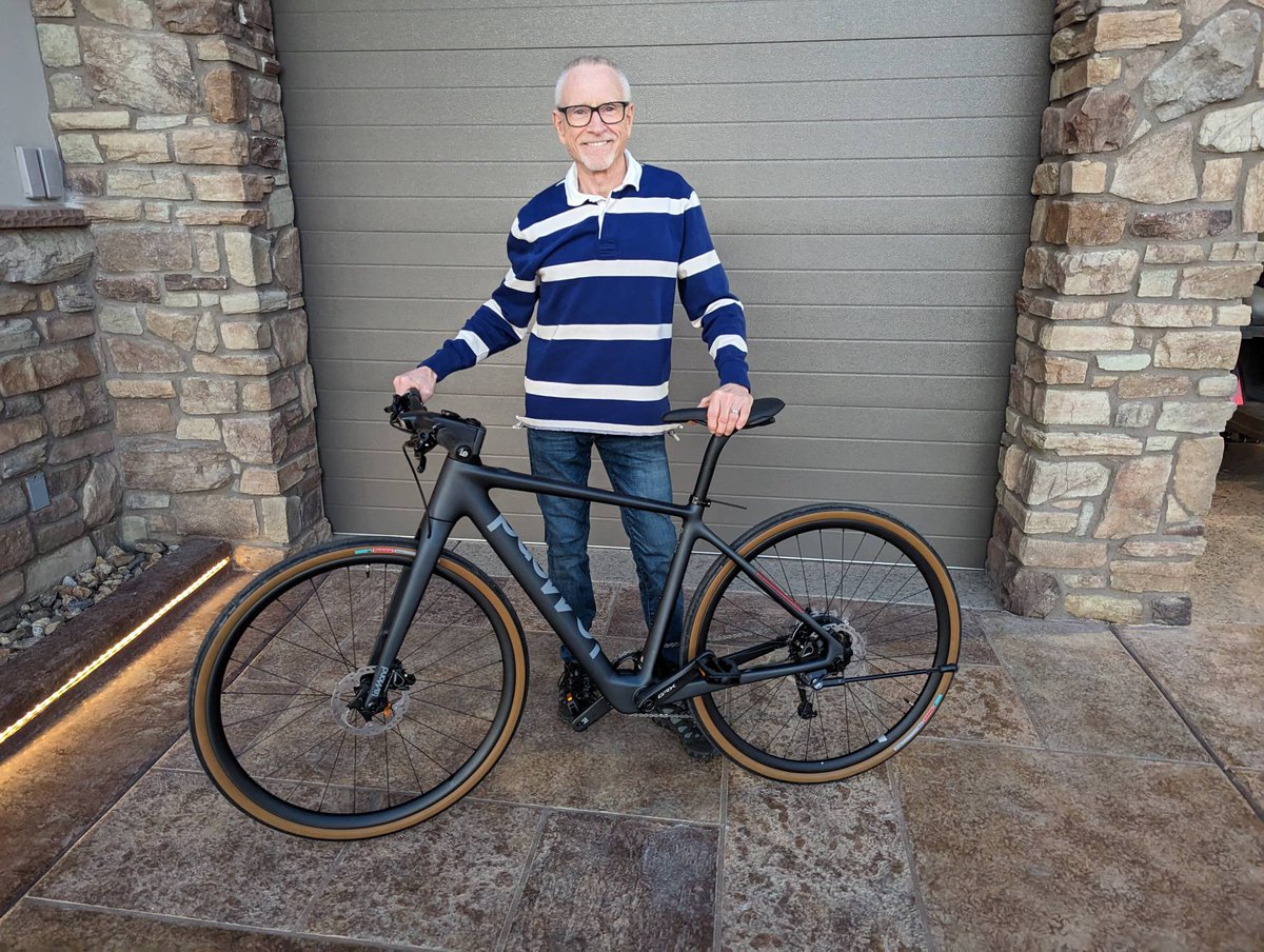 markmartin's tweet image. First ride on my new LeMond Bicycle #Prolog #ebike What a amazing design by a great cyclist. It was super easy to ride and handle. At 26lbs it flys with the motor off and then in the headwind coming back the assist made it a dream. #bicycle