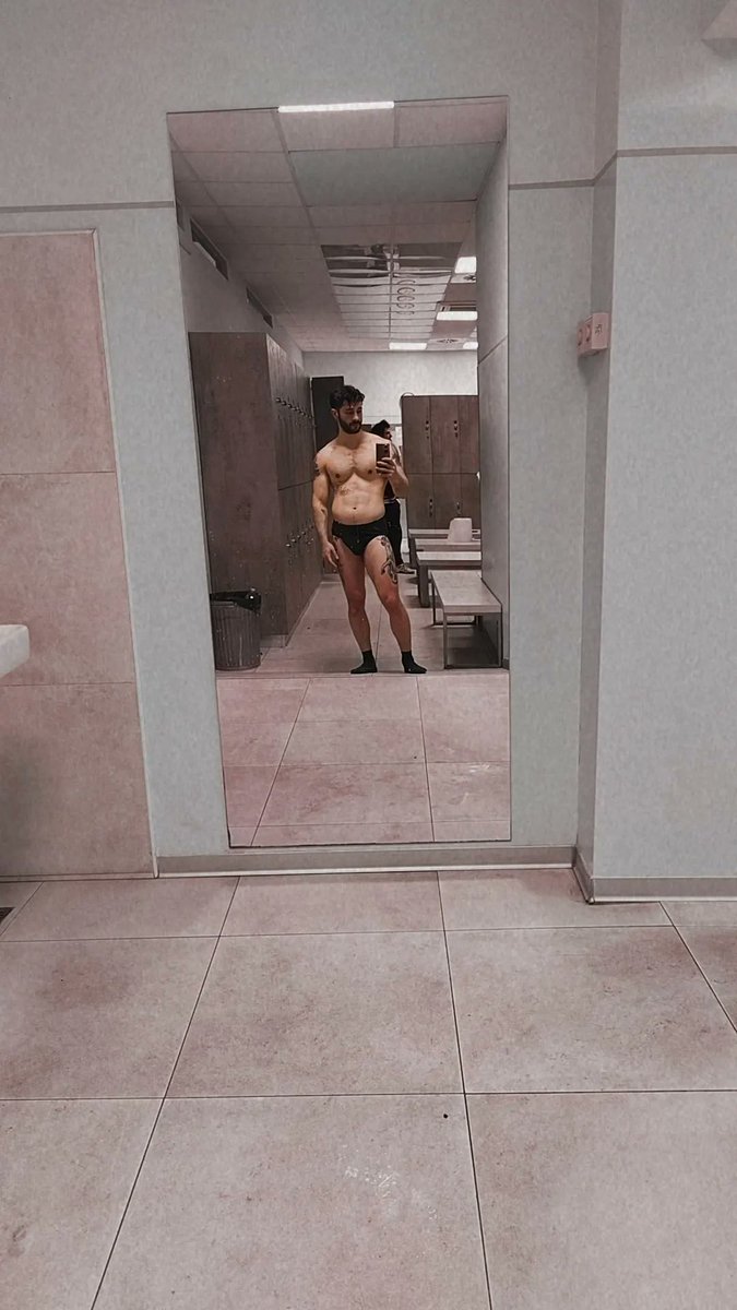 Rosiel_88's tweet photo. Io continuo la mia bulky season e per chi è in zona ci vediamo al RED a Bologna che sicuro sarà #murato e sarà #Furore💃💃💃 https://t.co/sqry1q2lyf