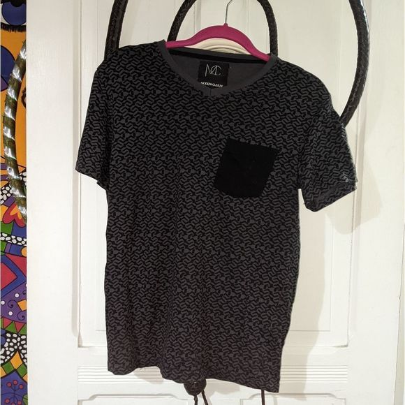 TrueReprobate's tweet image. So good I had to share! Check out all the items I'm loving on @Poshmarkapp from @K4TG4R #poshmark #fashion #style #shopmycloset #giannibini #brandymelville #modernculture: posh.mk/qYzo1yswtxb