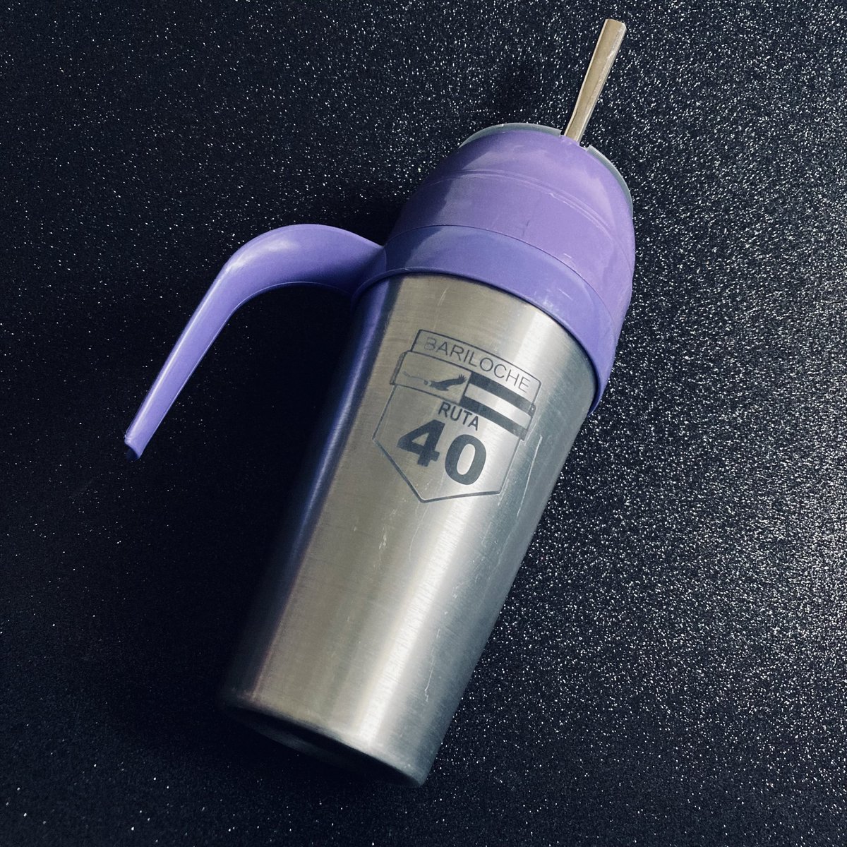 tlhcq's tweet photo. Grabado láser en mate autocebante de aluminio provisto por cliente.
#ruta40 #bariloche #patagonia #argentina #tlhcq #grabadoenmate #grabadodemate #mategrabado #grabado #autocebante #matelisto #mateautocebante #laser #grabadolaser #grabadoslaser #grabados #personalizado https://t.co/gk1i6WkVpe