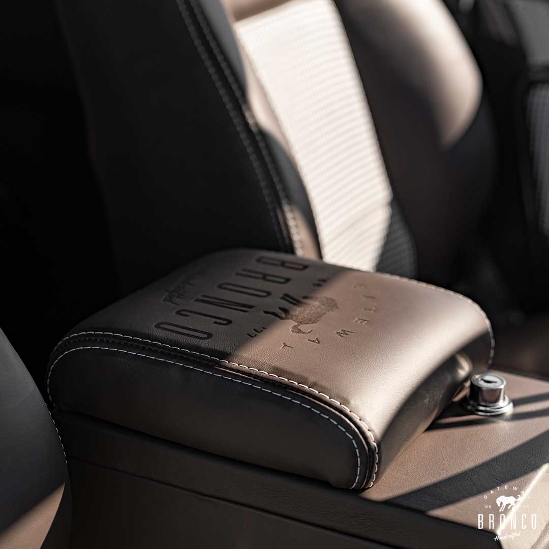 GatewayBronco's tweet photo. Make every mile a memory. Bespoke interiors blend modern comfort with timeless design.
-
#gatewaybronco #fordbronco #classicford #custombronco #classiccars #dreamcar #luxurycars #vintagecars https://t.co/NVLkjQ2eZY