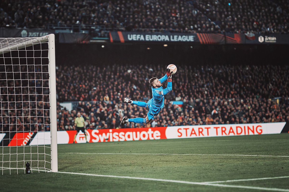 D_DeGea's tweet image. Now - Old Trafford will decide 🔴