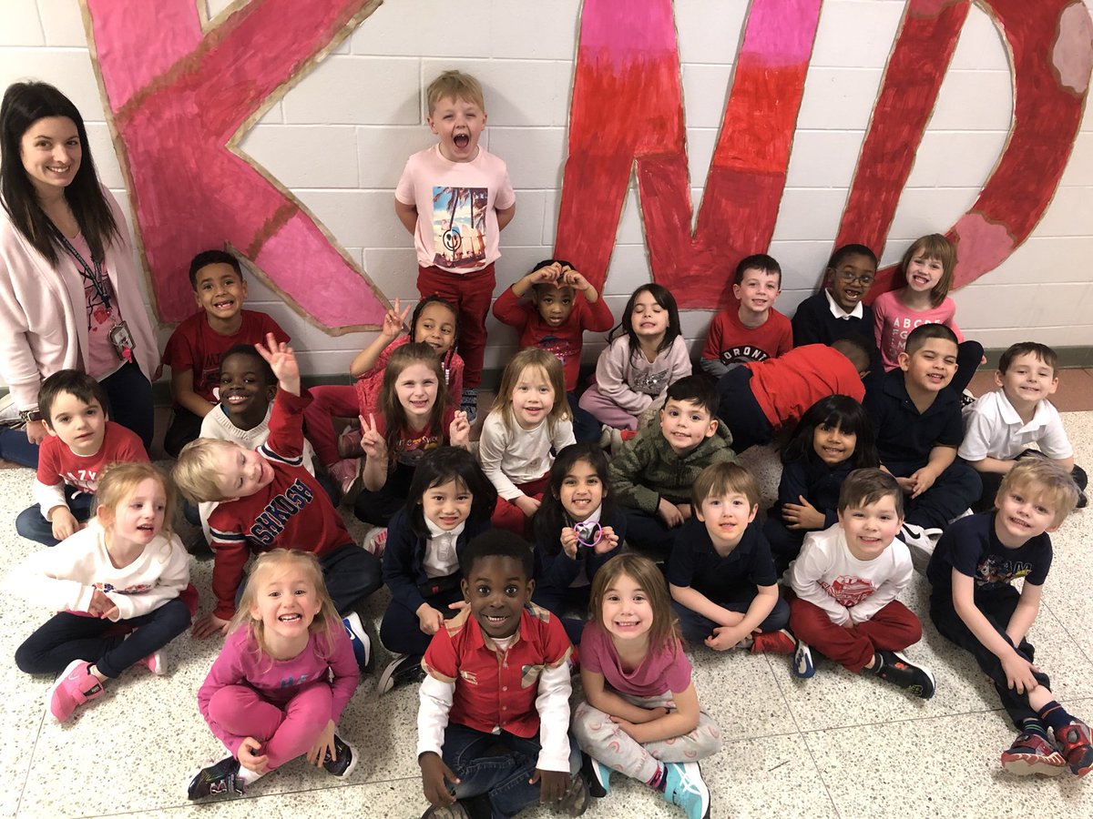We wish Mrs.Weidinger all the best and thank her for being so kind to our kinders! We will miss you! ❤️❤️❤️