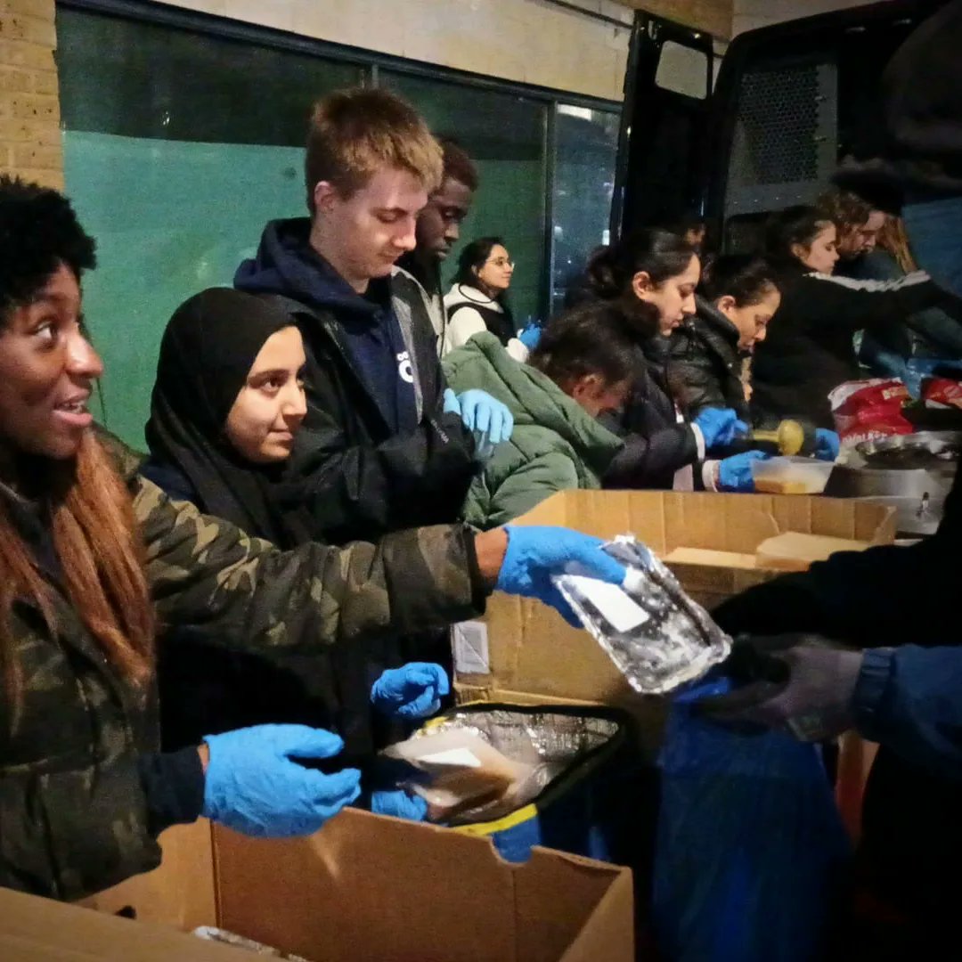 AikSaath's tweet photo. 40+ young people gave their time to make 91 biscoff cheesecakes this week. Yesterday, young volunteers distributed them to homeless and vulnerable people in our community with @SloughOutreach #togetherasone #youngpeopleleadingchange #socialaction https://t.co/jKQGVES680