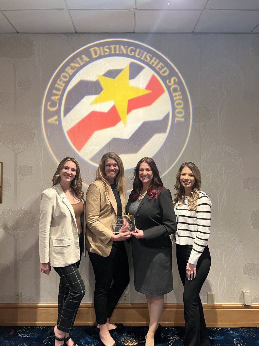 Vista Grande Elementary enjoying the CA Distinguished School Award Honor #csrp2023 <a href="/SRVUSD1/">SRVUSD</a> <a href="/SRVEForg/">SRVEF</a> <a href="/JuergensVGE/">Osi Juergens</a> <a href="/malloy_john/">John Malloy</a>
