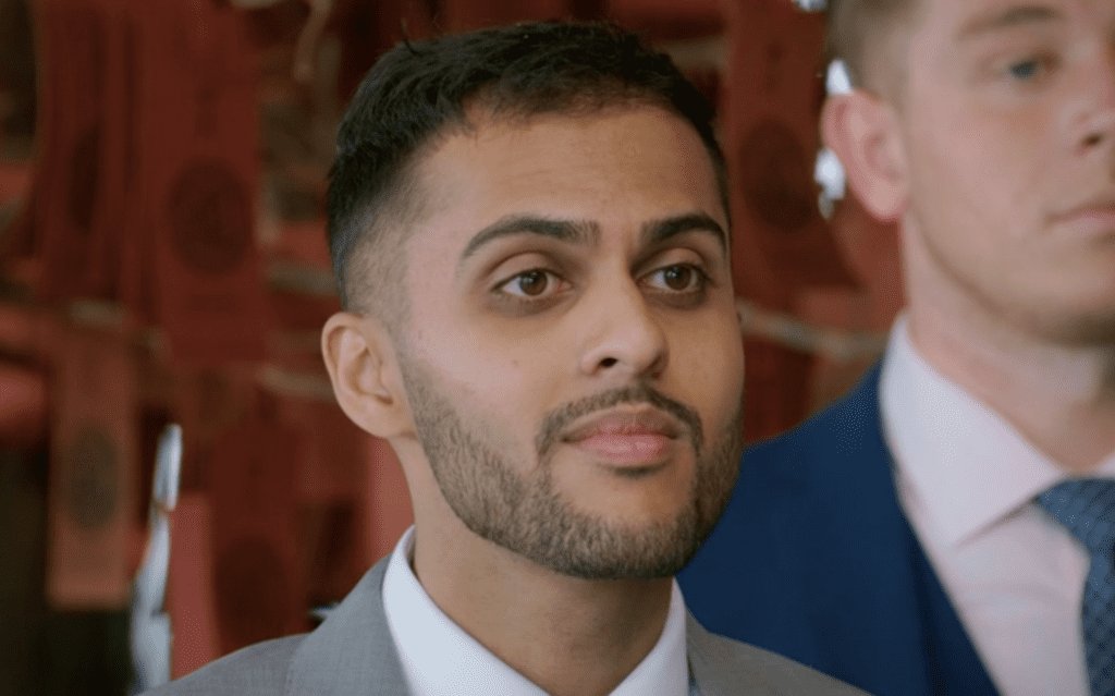 jj_trants's tweet photo. HOW HAS THIS MAN NOT BEEN FIRED YET FOR FUCKS SAKE I CAN'T BELIEVE HE'S STILL HERE WHEN ALL HE DOES IS NOD AND POUT I JUST WANNA THROW A CHAIR

#TheApprentice https://t.co/P2Q6XhSwQ4