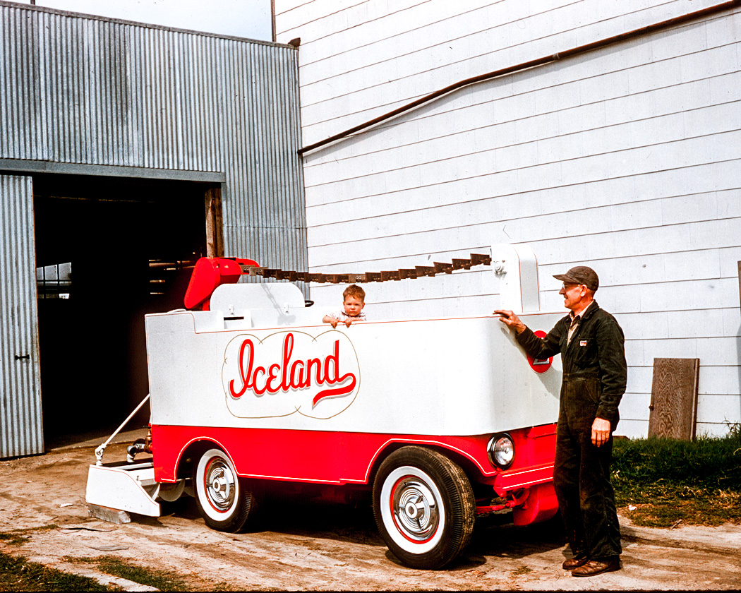 ZamboniCompany's tweet photo. This photo features one of  @Iceland1940 staff and a grandson of Frank J. #Zamboni, the inventor of the world's first ice resurfacing machine. This Model F was built on a Jeep® chassis. Check out those whitewall tires 👀 https://t.co/vwyG0Opiw4