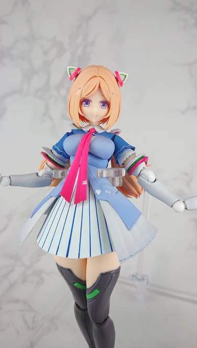 以上、「アキロゼ拡張ヘッドセット」でした!!推しは何回作っても楽しいですまた他の髪型差分も作りたいな…!!!!#ホロライブ#アキロゼ#アロ絵 