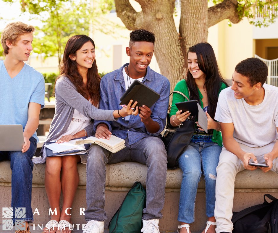 If you're a high school senior living with T1D in the U.S., you could be eligible to apply for Diabetes Scholars. Don't wait - you only have until April 14th to apply!

Learn more: bit.ly/3KaZhJX

#myAMCR #Type1Parents #DiabetesScholars #LivingWithType1Diabetes