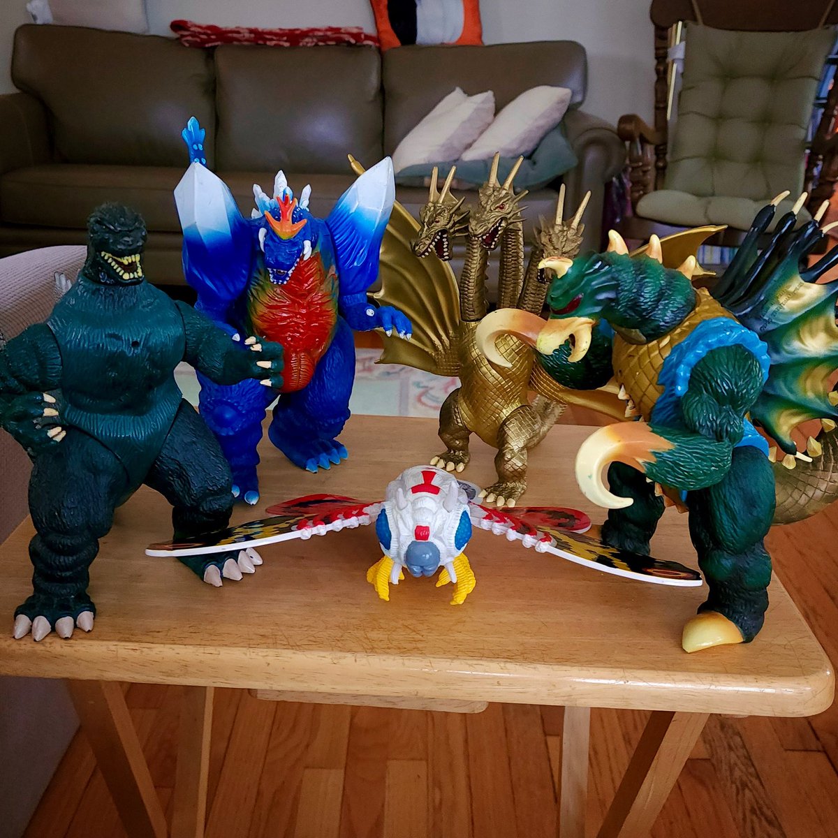 KromeKaiju3000's tweet image. 🔥Time to get BIG!!🔥

#trendmasters #godzilla #gojira #mothra #kingghidorah #rodan #mechagodzilla #gigan #spacegodzilla #90stoys #kaiju #daikaiju #giantmonsters #toyphotography #toys #ゴジラ #モスラ #ラドン #キングギドラ #メカゴジラ #ガイガン #スペースゴジラ #怪獣 #大怪獣 #東宝