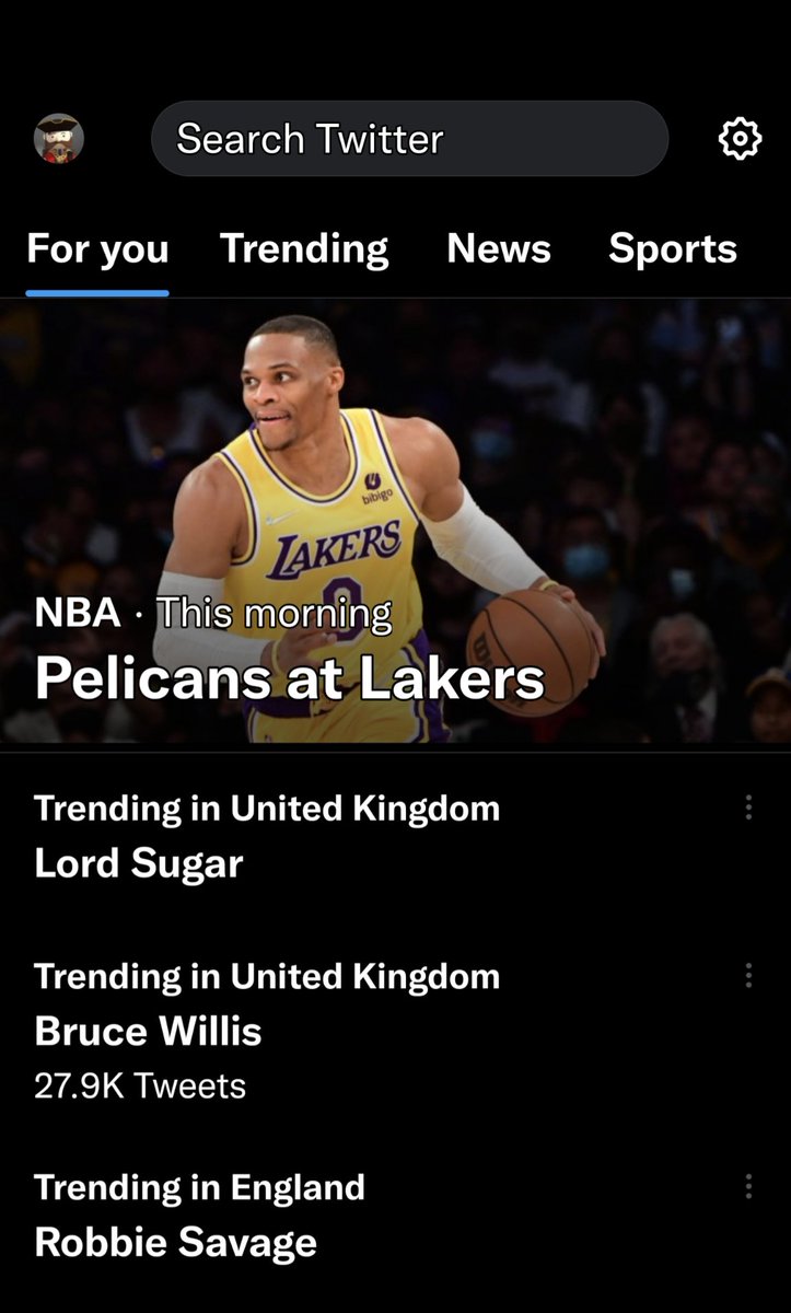 Trump_ton's tweet photo. Dear @Twitter 

I honestly do not give a shit about basketball or american football - or sport in general if your *algorithm" was really smart it would know this

@elonmusk https://t.co/BCtX1CVcTf