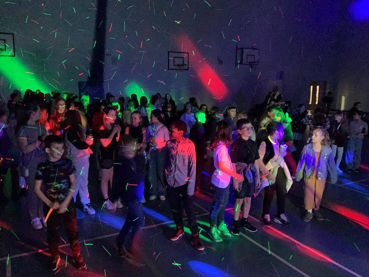 SCA_Community's tweet photo. Wow what an evening! Thanks to all the students from our local primary schools who attended our first valentine's disco. #stepup #partytime #sameagainnextyear? ❤️ 😍 https://t.co/DrcSvWg0sf