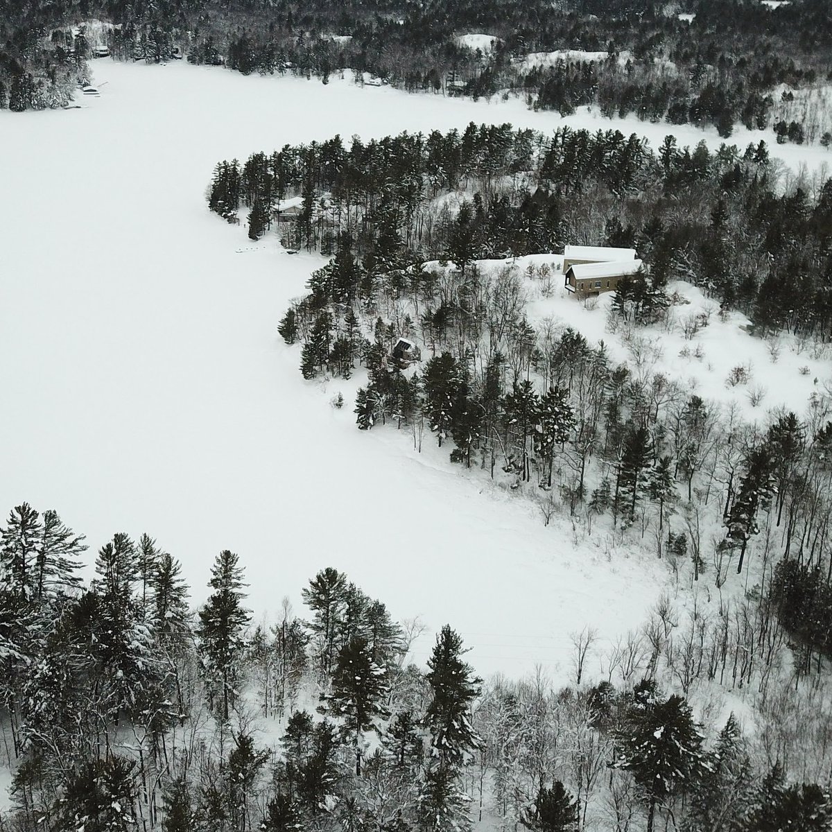 daymark_design's tweet photo. A snowed in Baldie Hill House

Link: https://t.co/S7dP4fG5cj

Architecture - @daymark_design 

Distinctive, Lasting Architecture

#daymarkdesign #architecture #modernarchitecture #contemporarydesign #canadianarchitecture #offgrid #sustainable #modern https://t.co/UunkZdQ9ph
