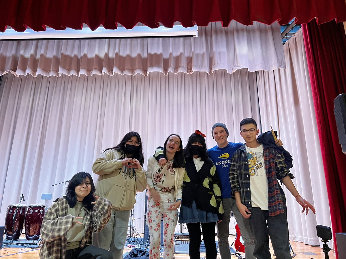 34_ave's tweet photo. Two of our teen liaisons, Alex &amp; Lillian were among a group of students that performed on stage at @IS_145Q for a concert this afternoon. All of the students did an amazing job. They all played various instruments &amp; some sang as well. https://t.co/n7to4CAEpQ